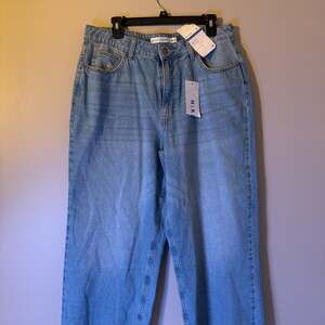 Women's Plus Size Stretch Waist Wide Leg Crop Jean - mid denim